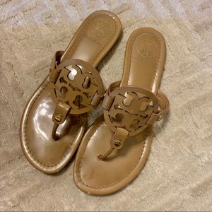 TORY BURCH MILLER PATENT LEATHER SANDAL